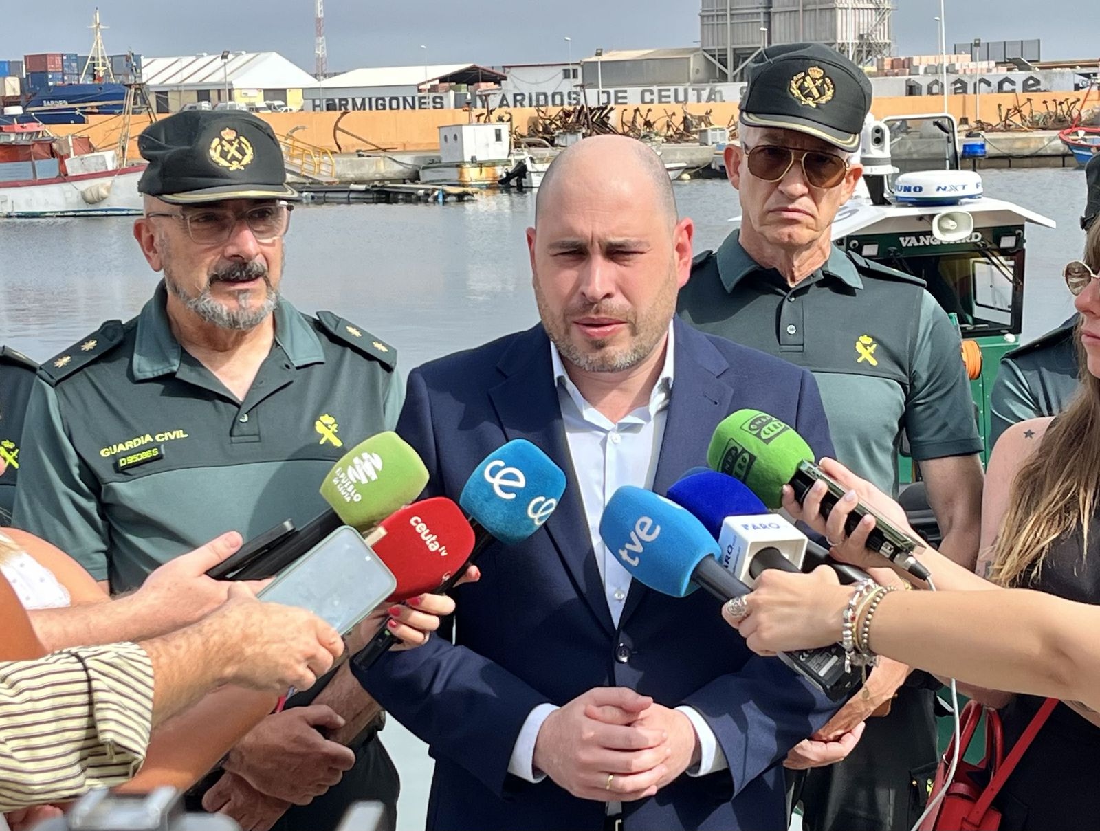 El delegado del Gobierno destaca el compromiso con la modernización de las Fuerzas y Cuerpos de Seguridad del Estado.