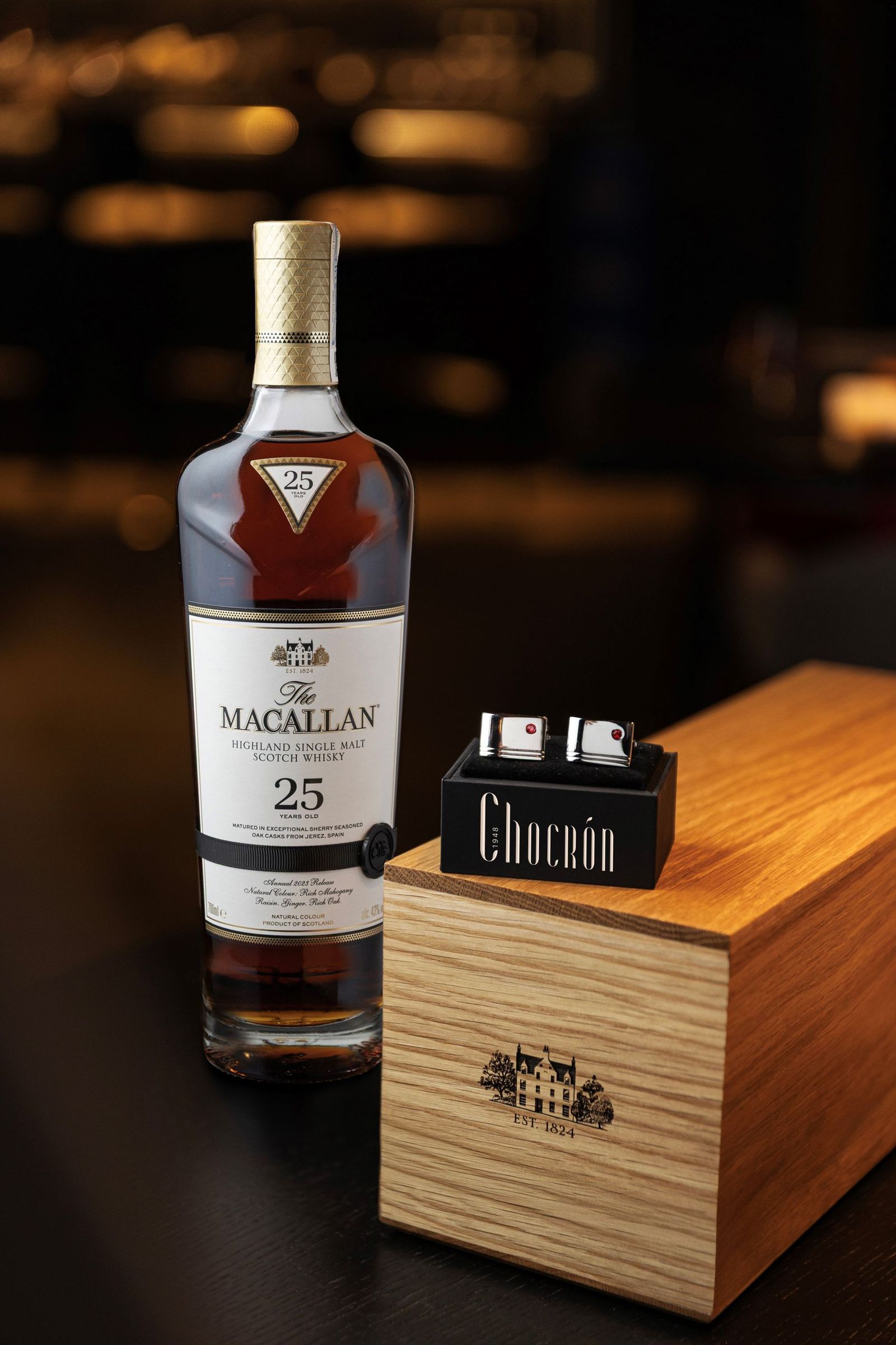 El pack de Edición Limitada “The Macallan 25 x Chocrón”