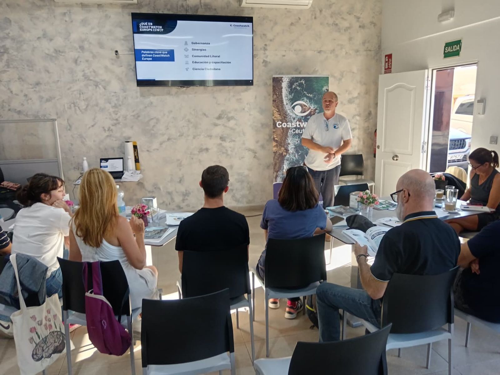 Sesión de capacitación de la campaña Coastwatch Ceuta 2025. Sesión de capacitación de la campaña Coastwatch Ceuta 2025.