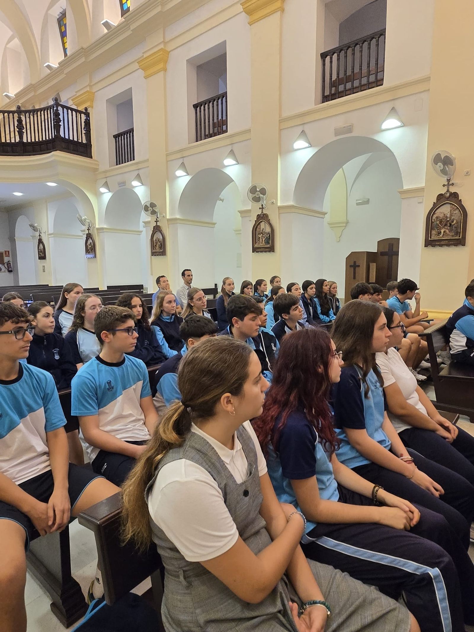 Jornada festiva en el Colegio La Inmaculada con motivo de la víspera del Día de todos los Santos Jornada festiva en el Colegio La Inmaculada con motivo de la víspera del Día de todos los Santos