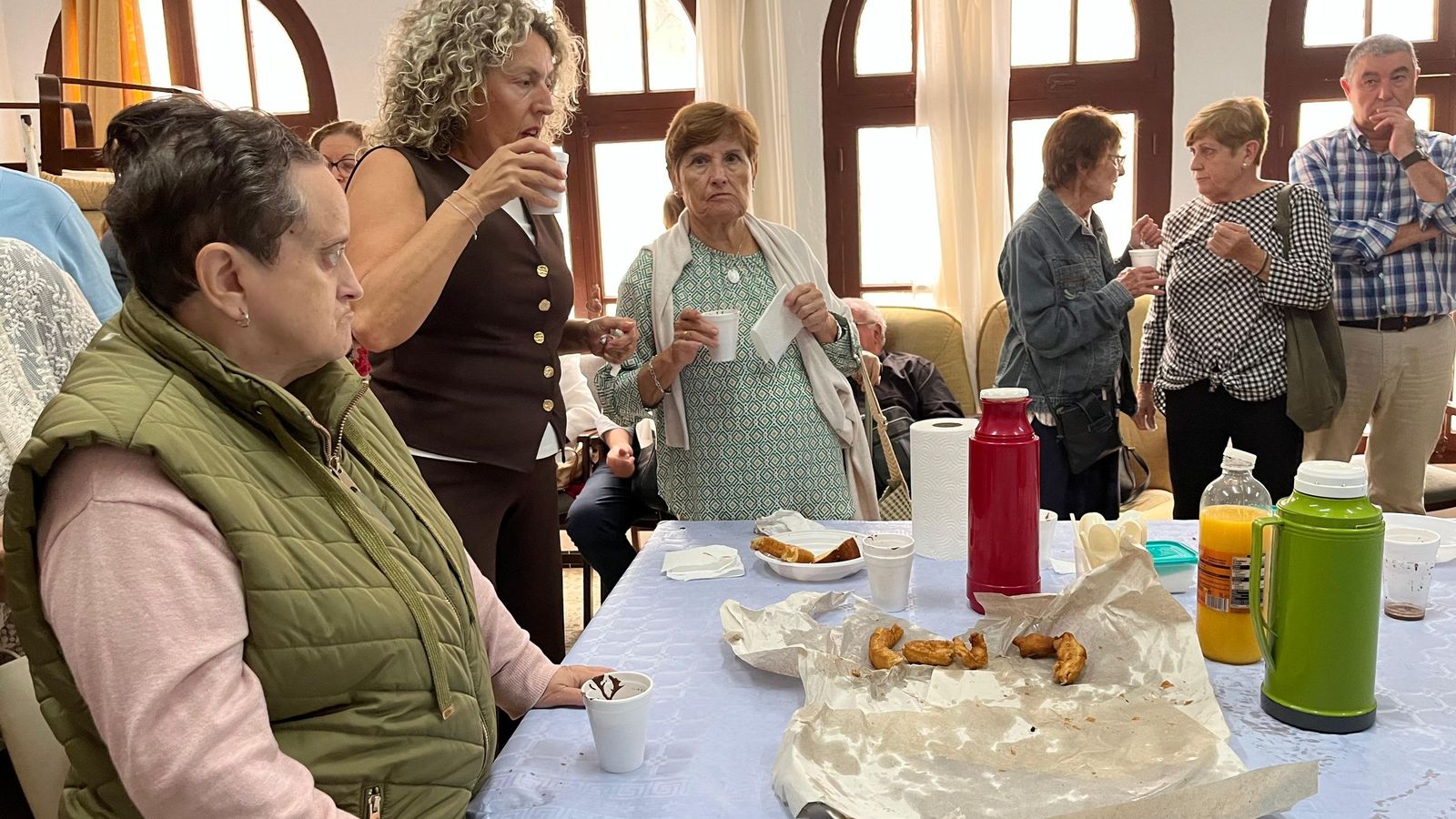 Fieles reunidos en Los Remedios Fieles reunidos en Los Remedios