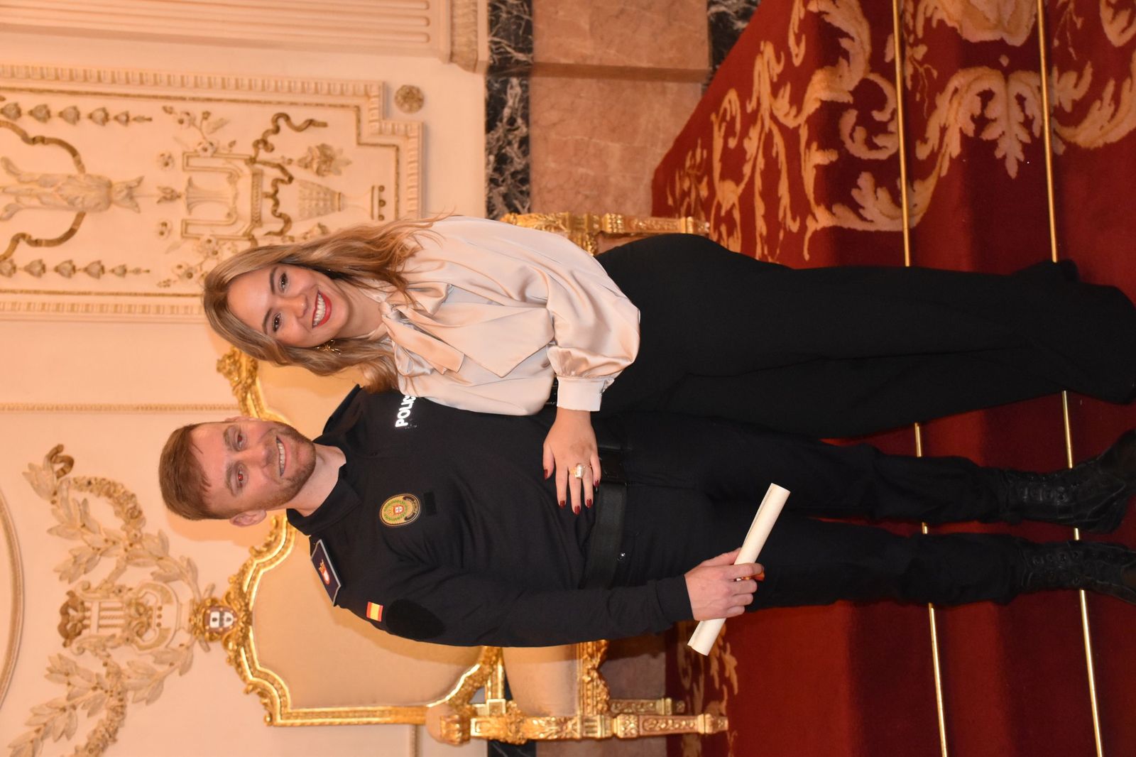 La toma de posesión de los 15 nuevos policías locales, en imágenes