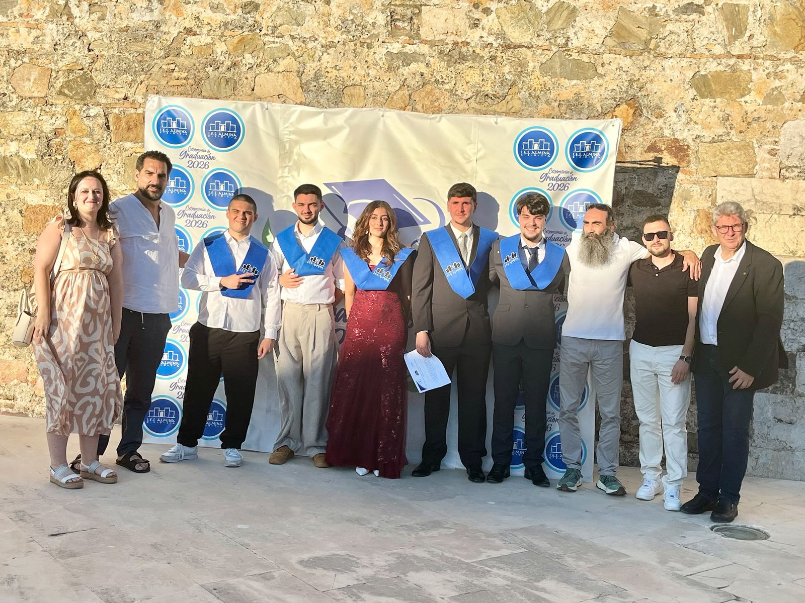 El Almina celebra un multitudinario acto de graduación de 300 alumnos