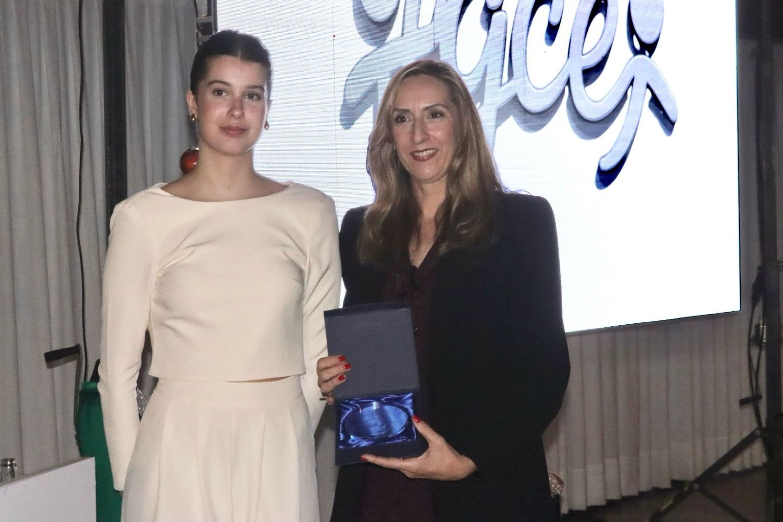 La gimnasia rítmica de Ceuta se viste de gala para celebrar 25 años de historia y emoción