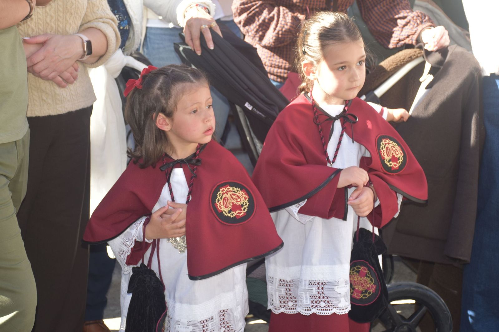 La Amargura: andares de barrio para un Miércoles Santo soleado