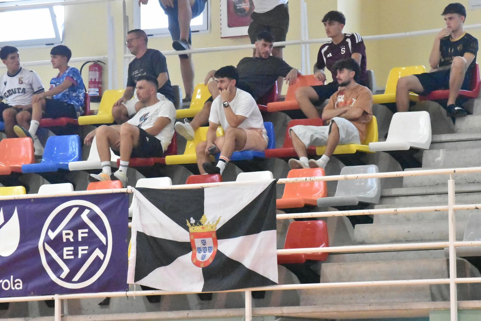 El Ceuta femenino deja escapar una merecida victoria en su debut en casa