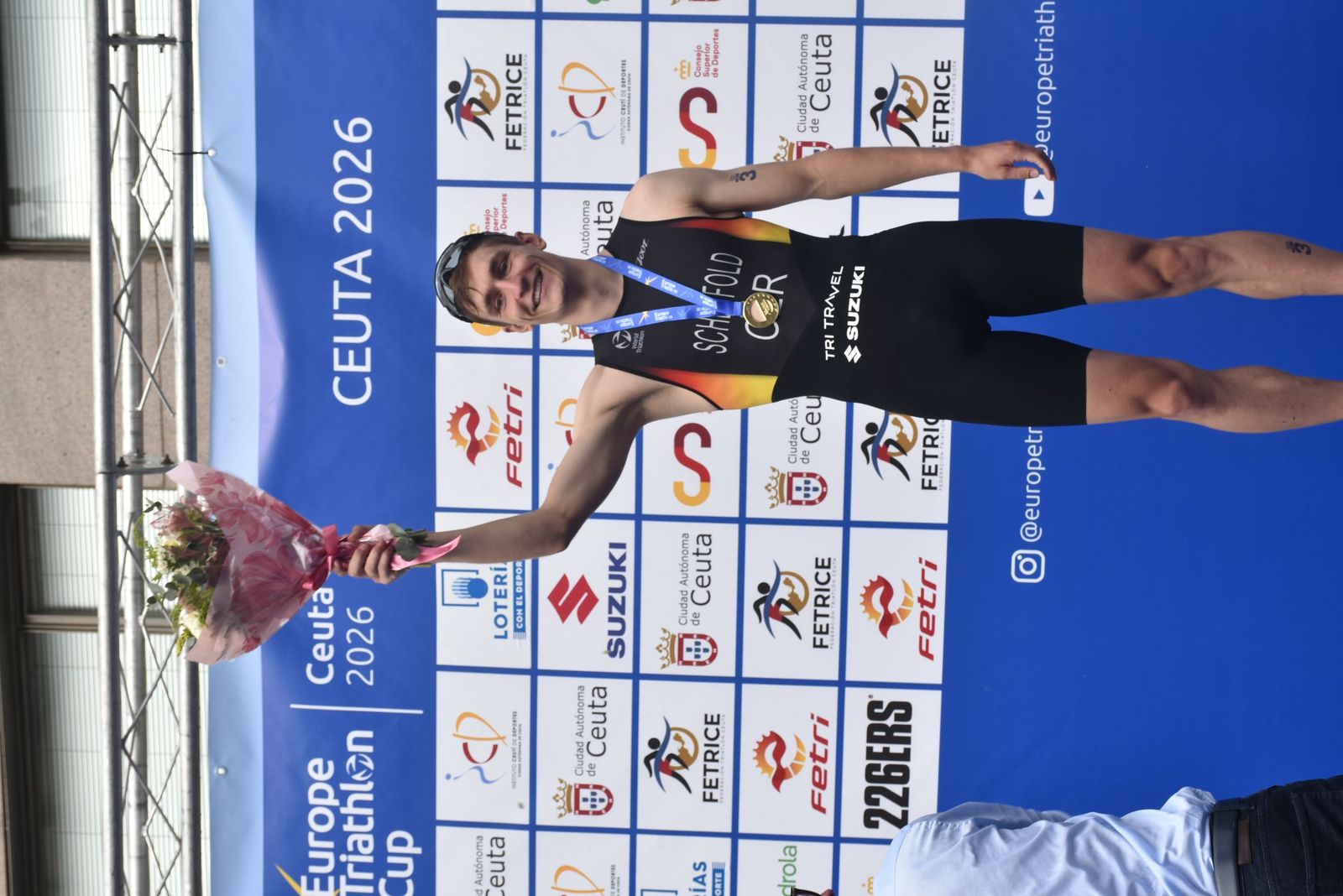 Entrega de trofeos de la Copa de Europa de Triatlón
