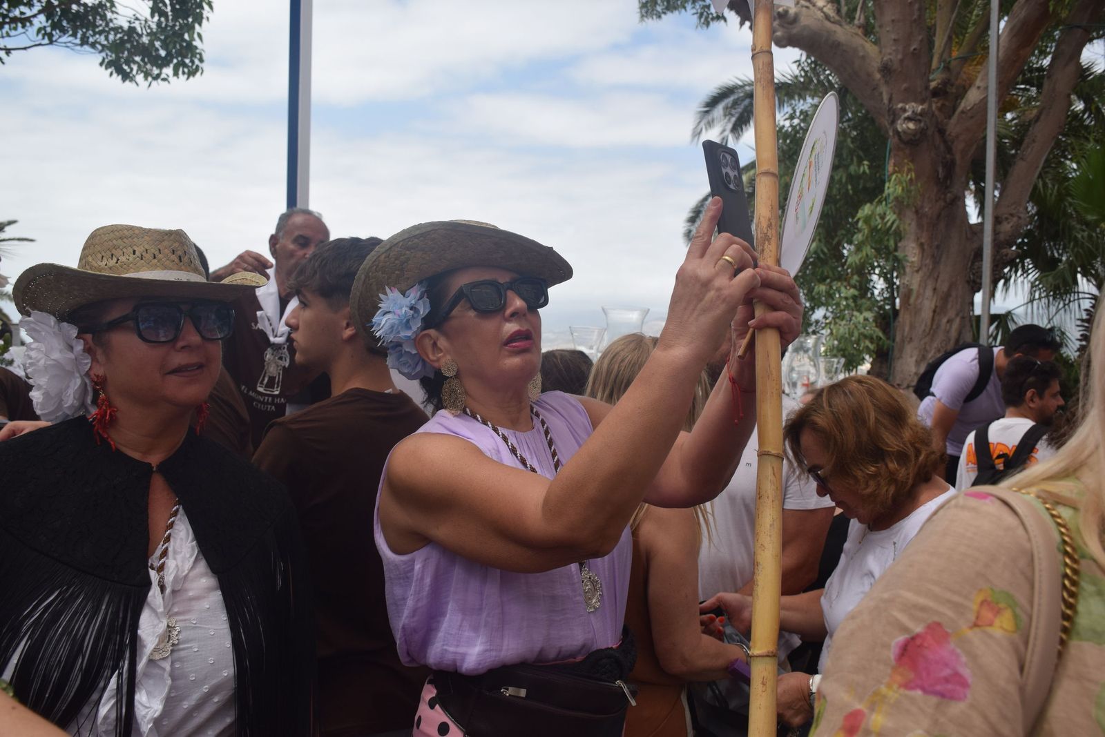 Tradición, fe y calor: Ceuta se vuelca con San Antonio