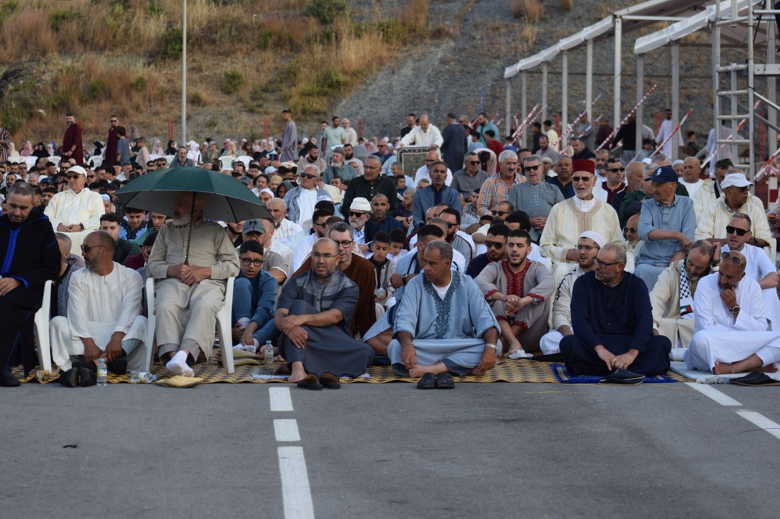 Los musulmanes de Ceuta abrazan la tradicional Musal-la que marca el inicio del Eid al Adha