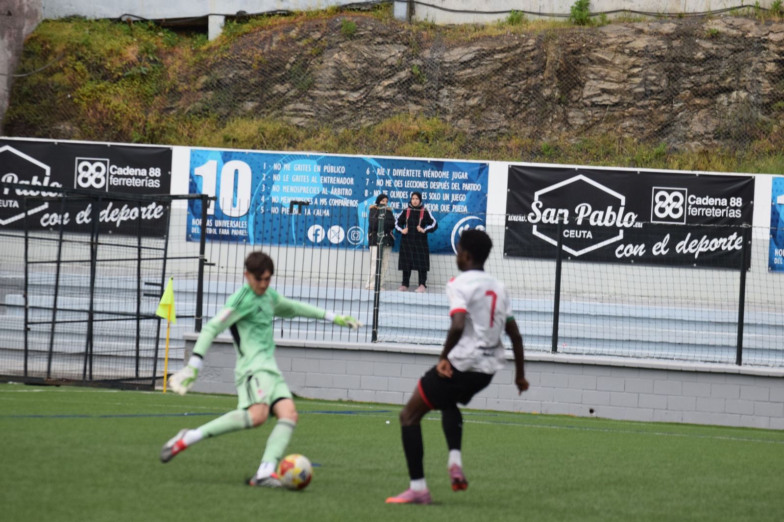 El Granada C.F. asaltó el Benoliel con un gol decisivo en el tramo final