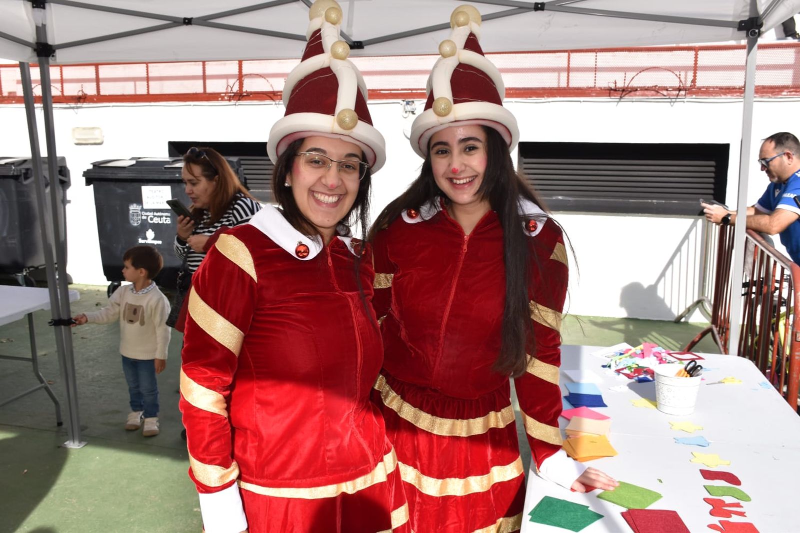 La Navidad llega a la Marina con una fiesta infantil