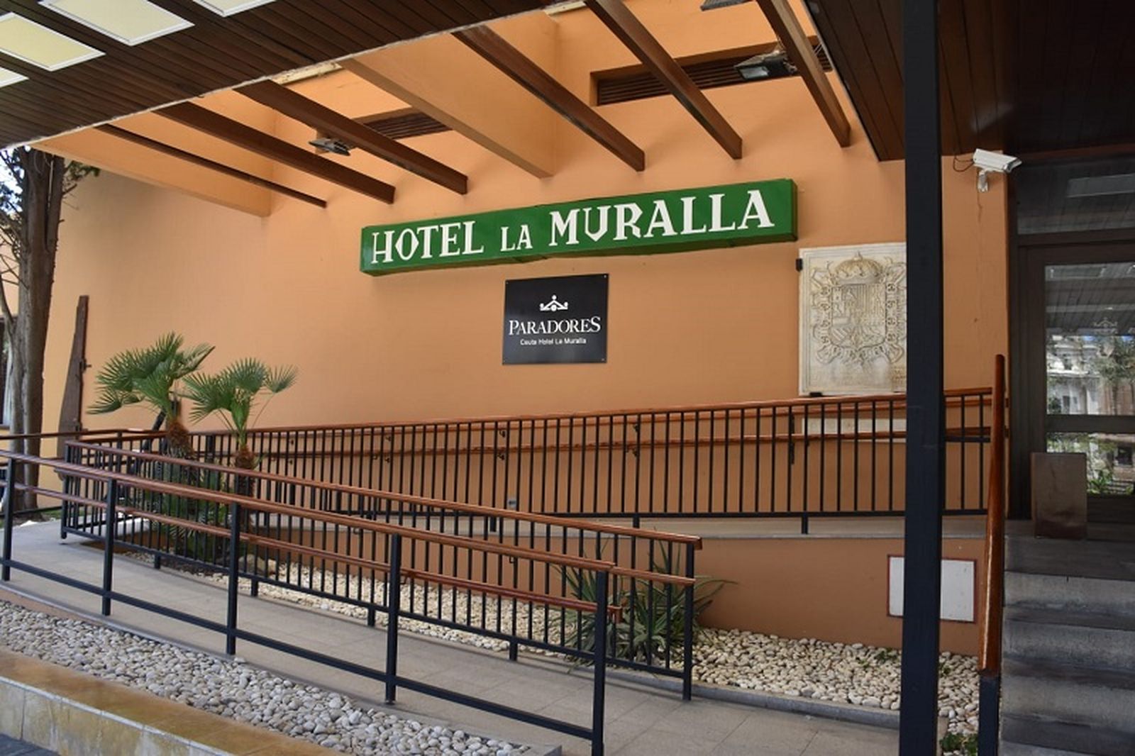 Fachada del Hotel Parador La Muralla. / FOTO NICOL'S