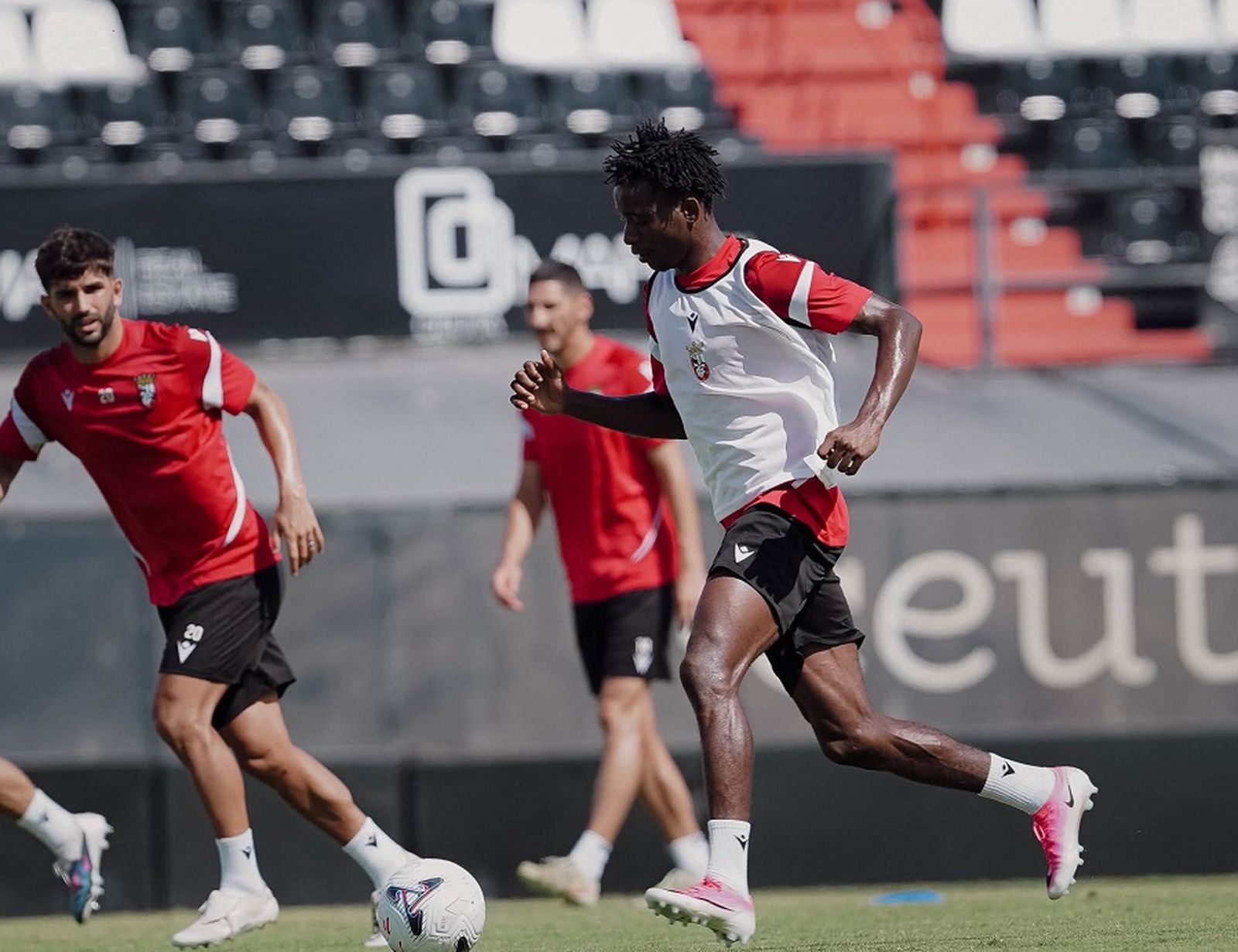 La AD Ceuta realiza el último entrenamiento de la semana en el 'Murube'