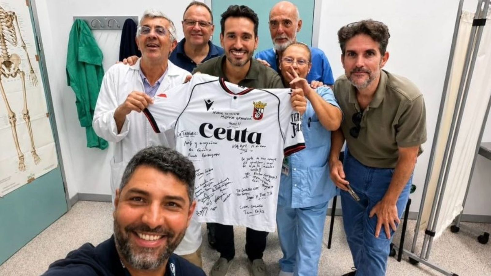 Compañeros del Servicio de Ortopedia y Traumatología.