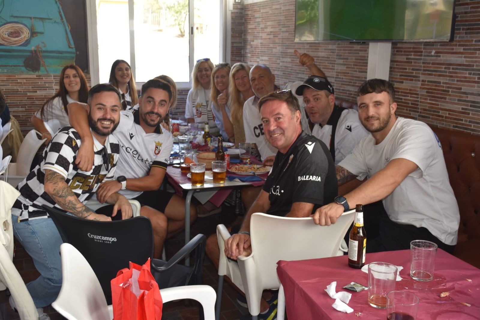 FOTOGALERÍA | Así vio Nicol's a los ceutíes en la previa de la AD Ceuta contra el Mirandés