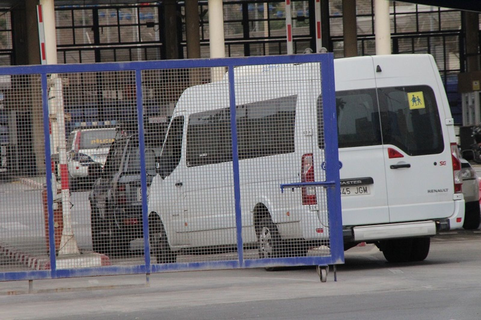 687_bus
