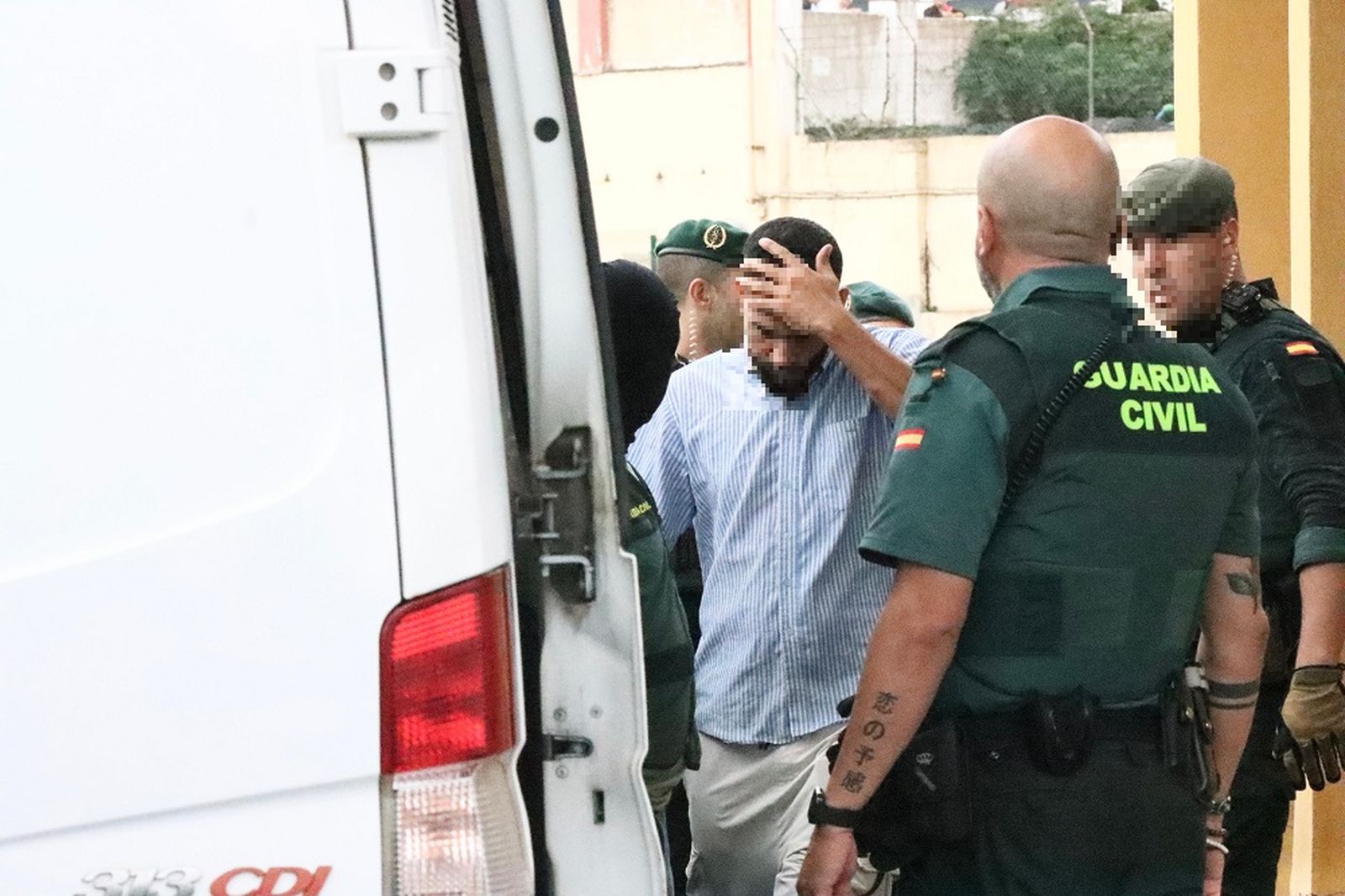FOTOGALERÍA | Agentes de la Guardia Civil actúan contra el tráfico de migrantes en varios puntos de Ceuta
