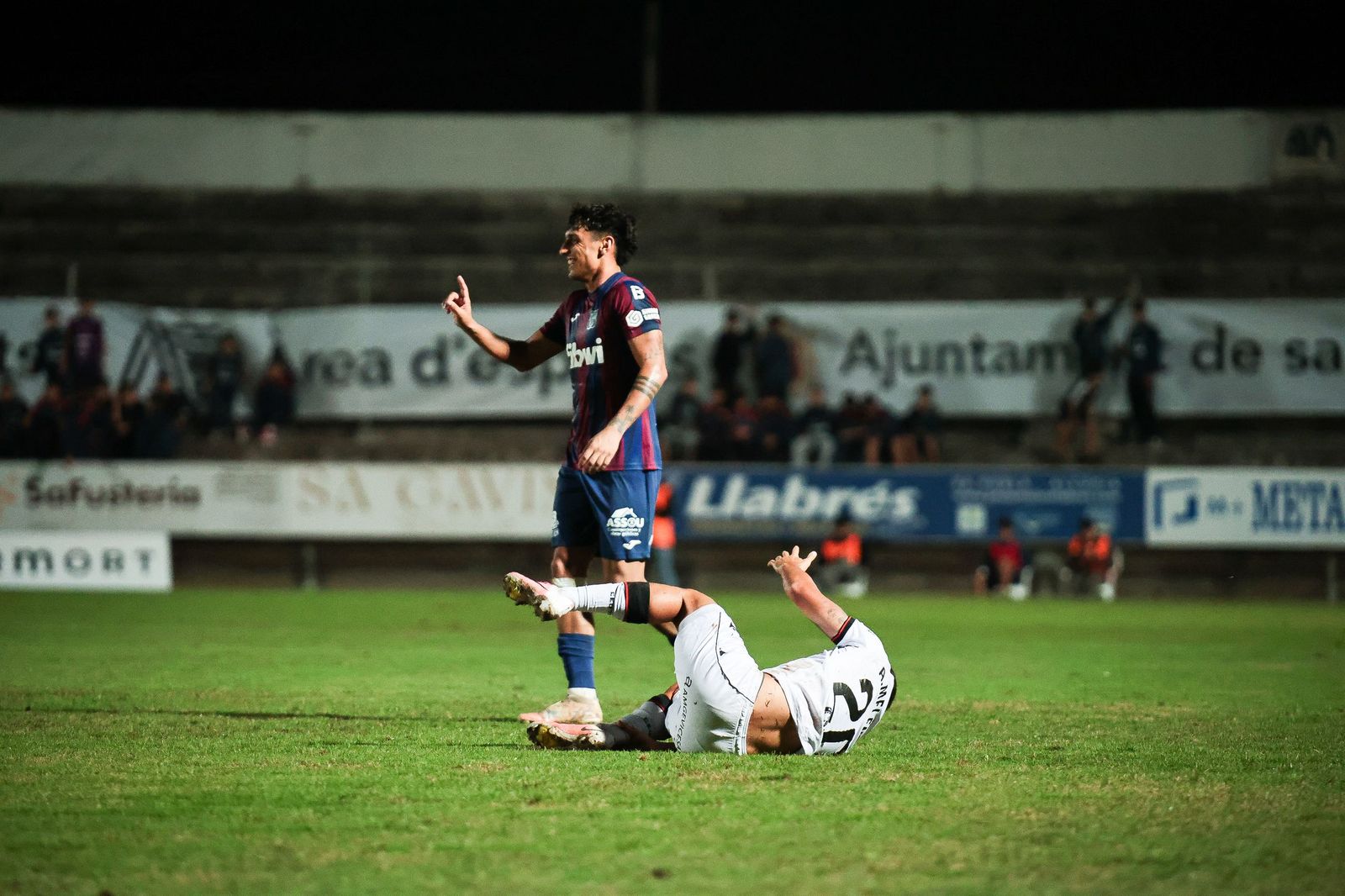 Victoria poco convicente del Ceuta ante el Poblense (1-2) para avanzar en Copa