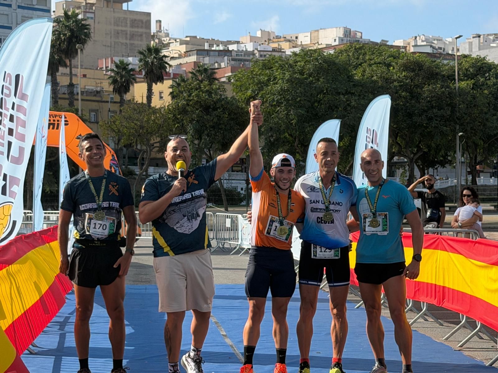 Albarracín, con la mano levantada ha sido el campeón