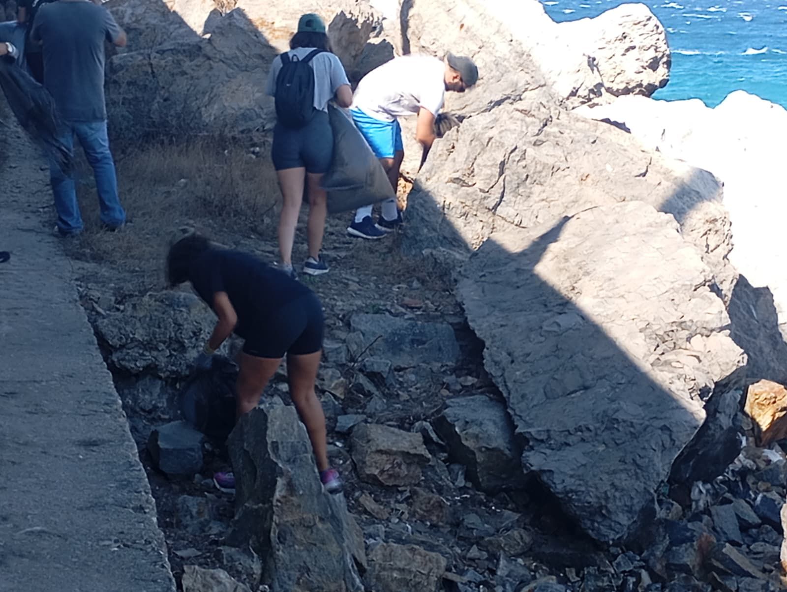 Bonita mañana ecológica en la playa de San Amaro
