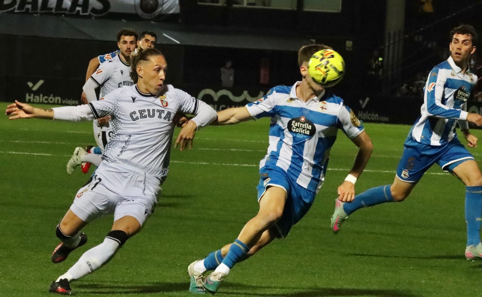 Las imágenes del partido entre la AD Ceuta y el Real Club Deportivo (1-2)