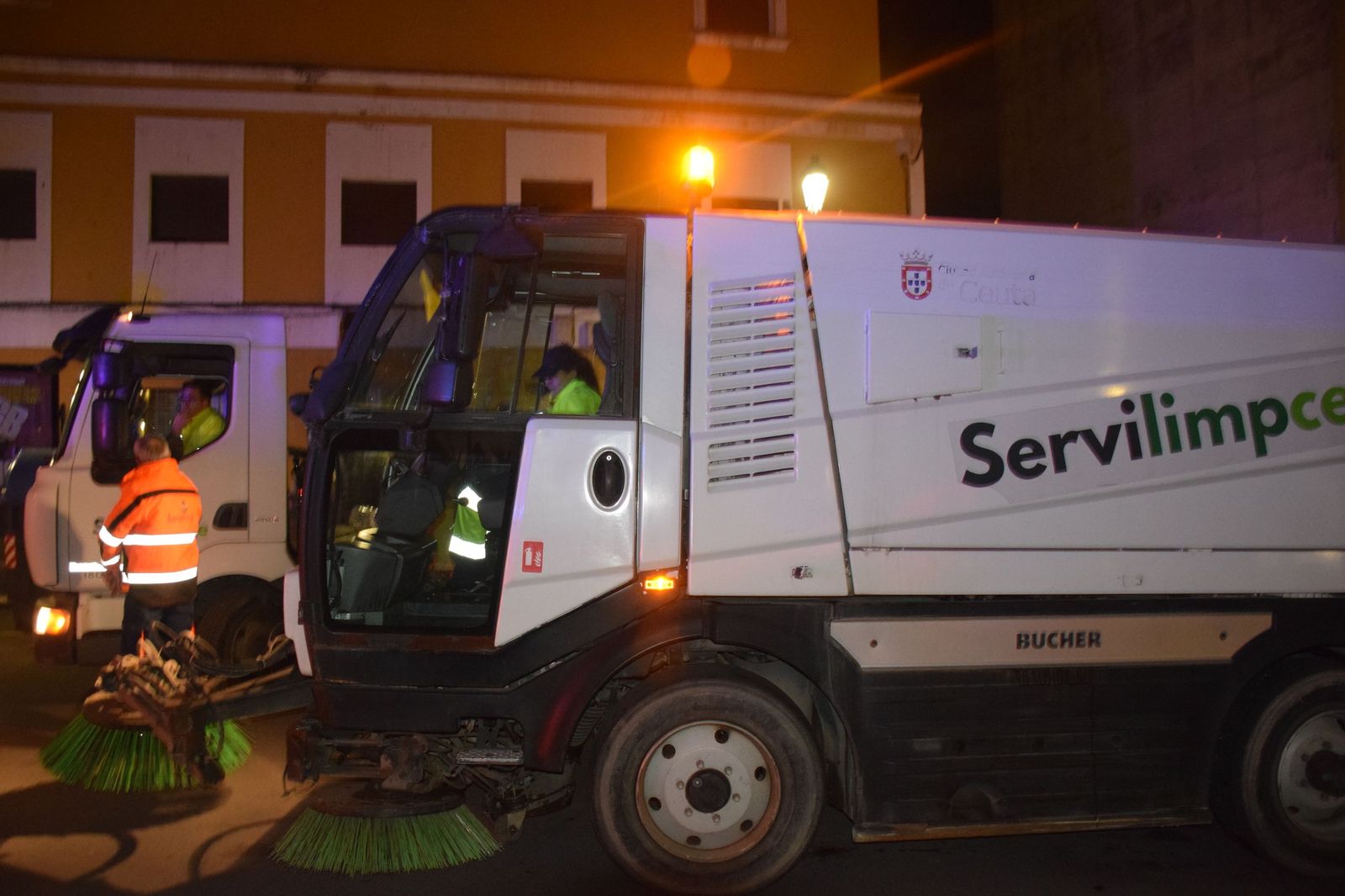 Los ceutíes se emocionan con la llegada de los Reyes Magos