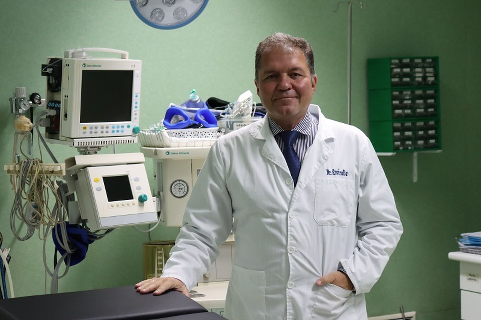 El presidente del Colegio de Médicos de Ceuta, Enrique Roviralta