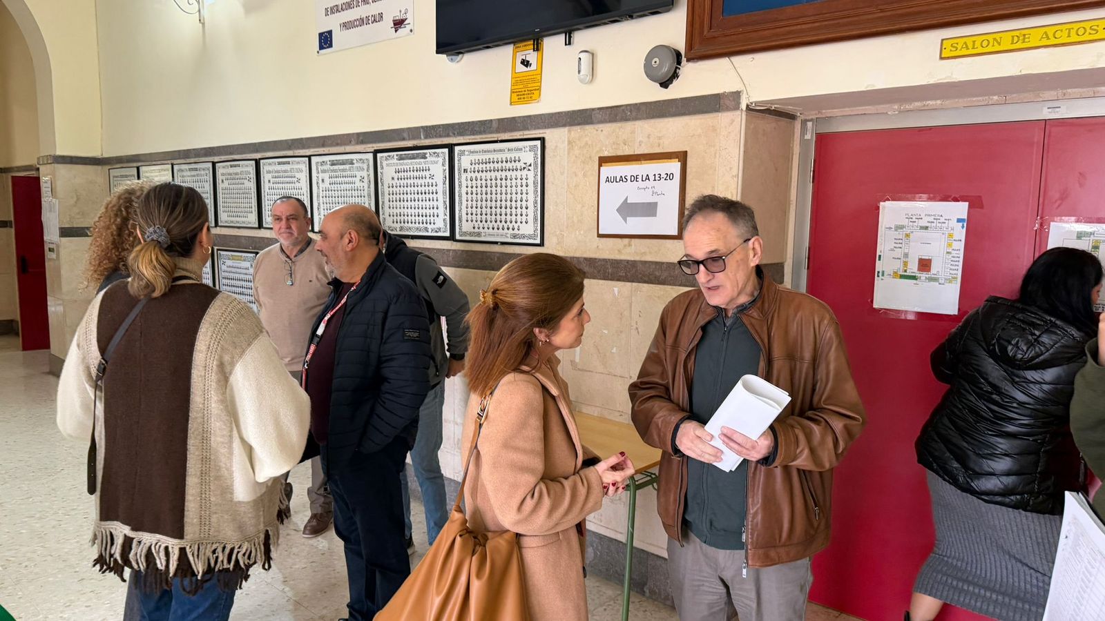 Interior del Siete Colinas antes de los exámenes de las OPES