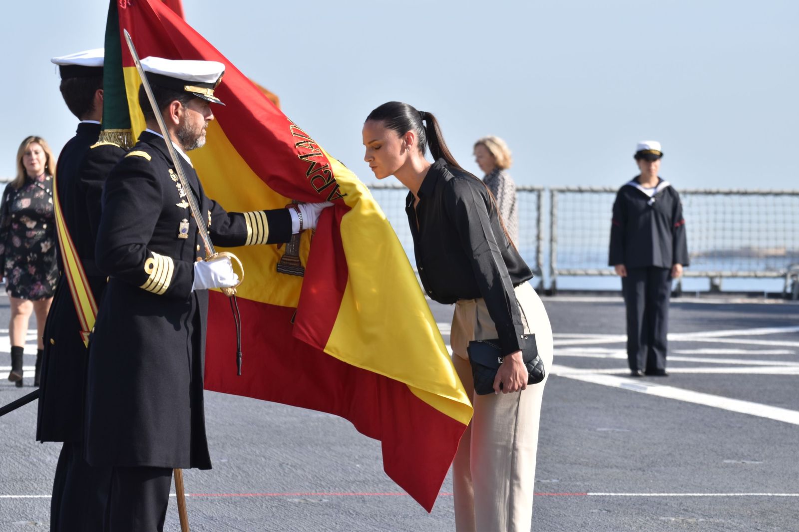 Emotiva jura de bandera a bordo del 'Castilla'