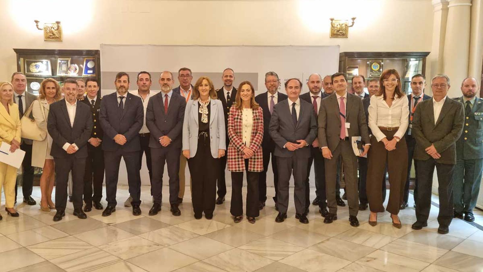 En el CECOD han intervenido en la reunión las delegaciones del Gobierno en Andalucía, Ceuta y Melilla, así como las subdelegaciones del Gobierno de Cádiz y Valencia.