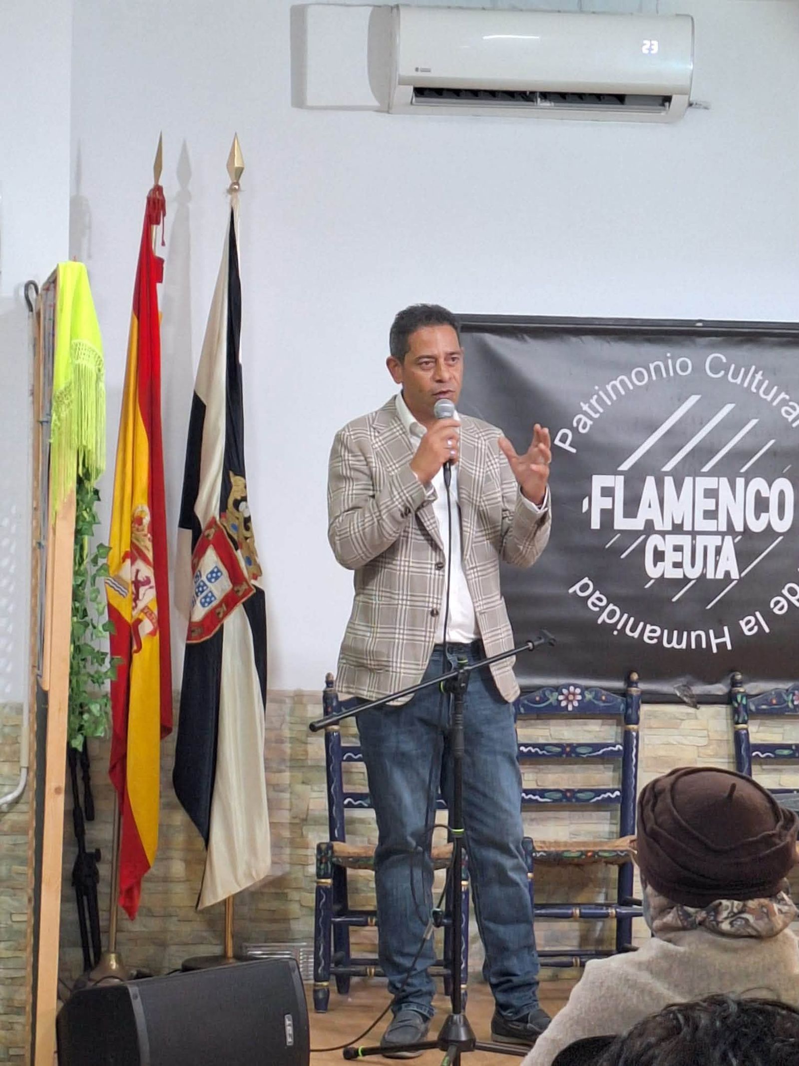 El V Ciclo de Otoño Flamenco en el Estrecho arrancó con el cante de Manuel de la Tomasa