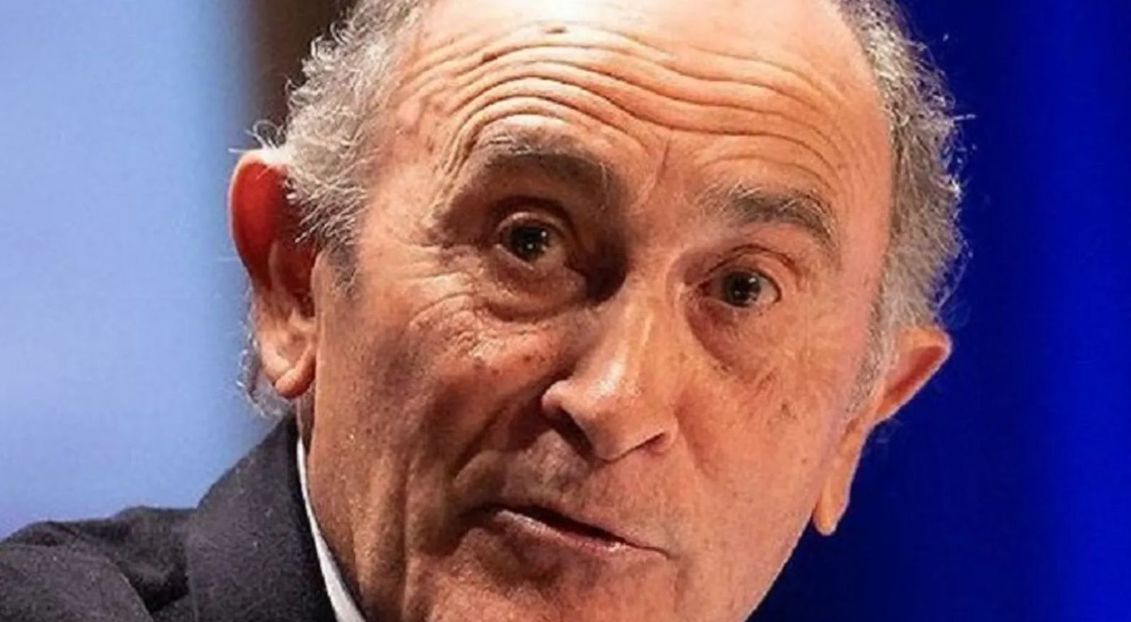 Pirri llegó al Real Madrid en 1964, con tan solo 19 años. Estuvo 16 temporadas, en las que ganó la sexta Copa de Europa, 10 Ligas y 4 Copas de España. Jugó 561 partidos oficiales y marcó 172 goles