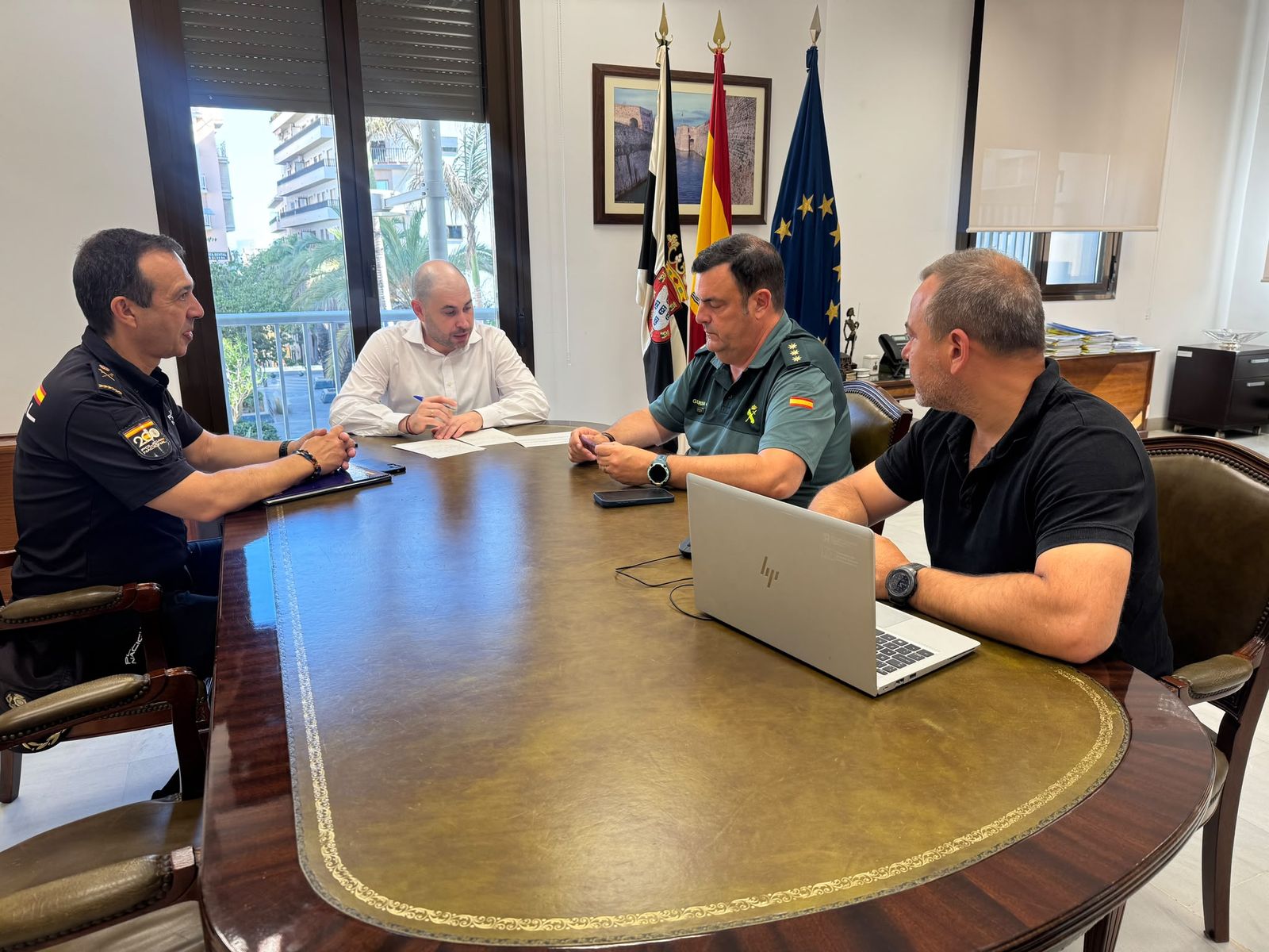 Triano prioriza la seguridad y anuncia ayudas tras la crisis migratoria