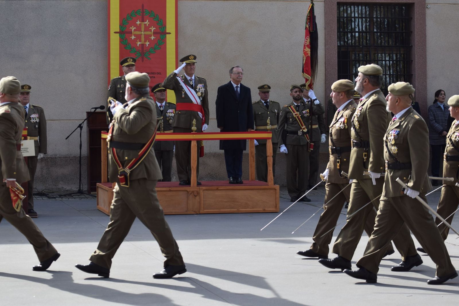 El Ramix-30 celebra Santa Bárbara con una ceremonia marcada por los homenajes y la tradición artillera