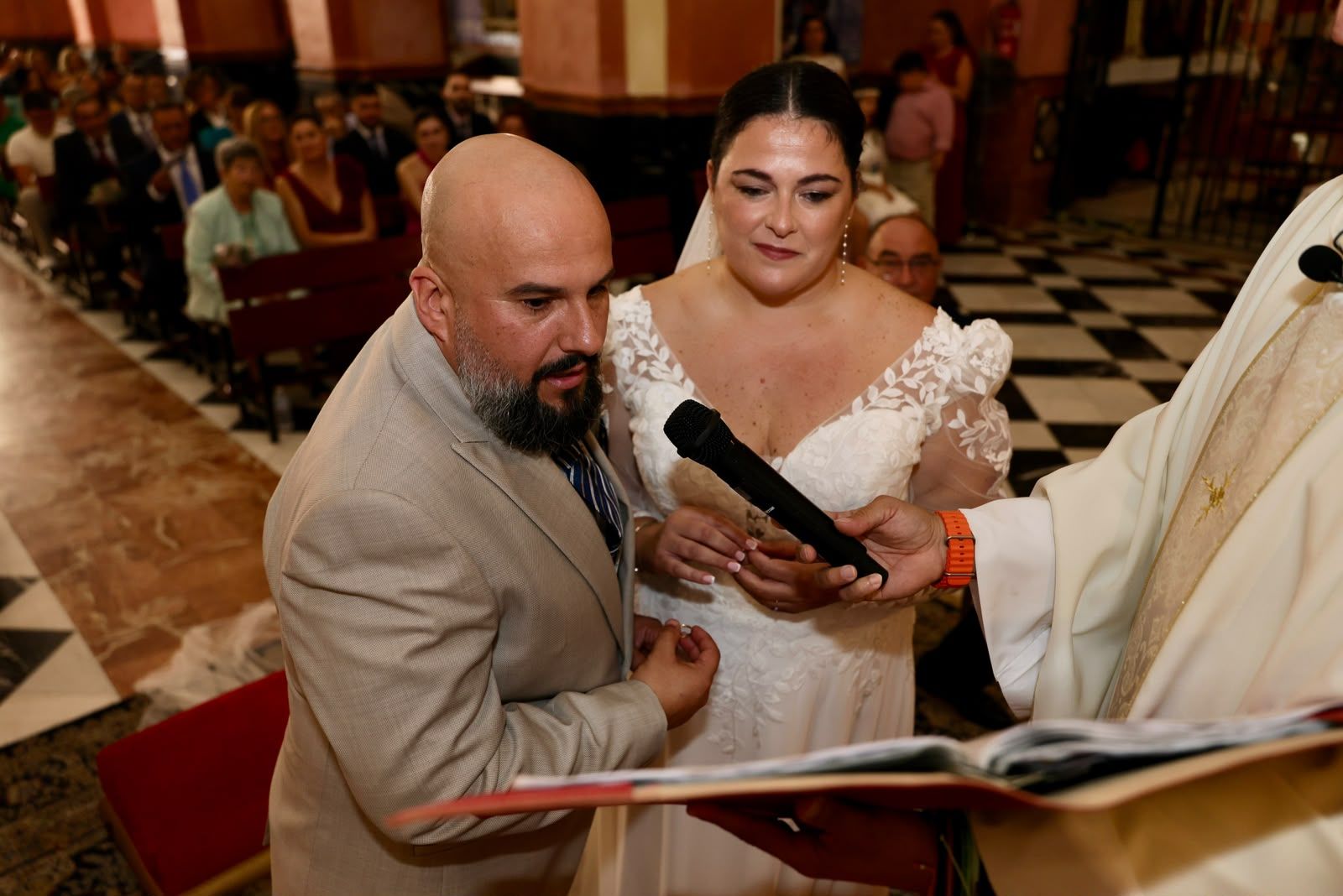 Eva y Fran contraen matrimonio en Los Remedios