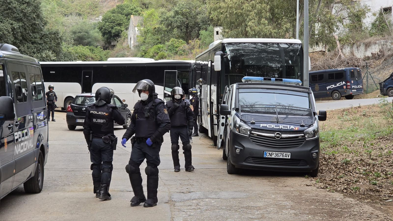 Amplio despliegue de la UIP en el CETI de Ceuta para proceder a la expulsión de decenas de migrantes