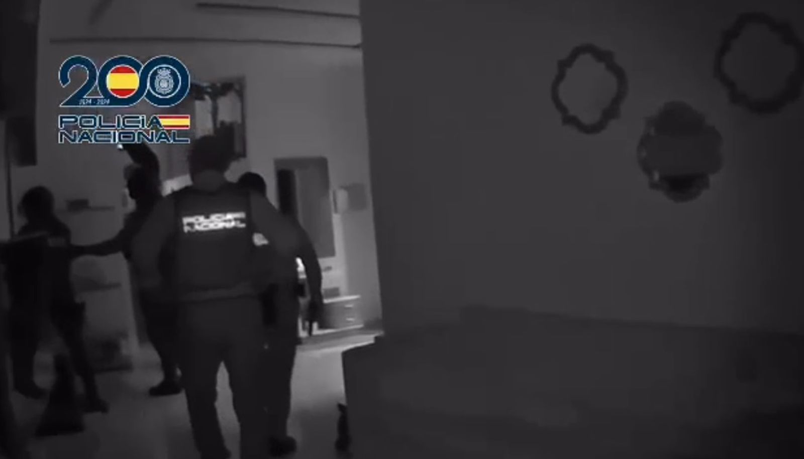 FOTOGALERÍA | Detenciones y registros en Ceuta: más imágenes de la Policía Nacional en la 'Operación Roble' FOTOGALERÍA | Detenciones y registros en Ceuta: más imágenes de la Policía Nacional en la 'Operación Roble'