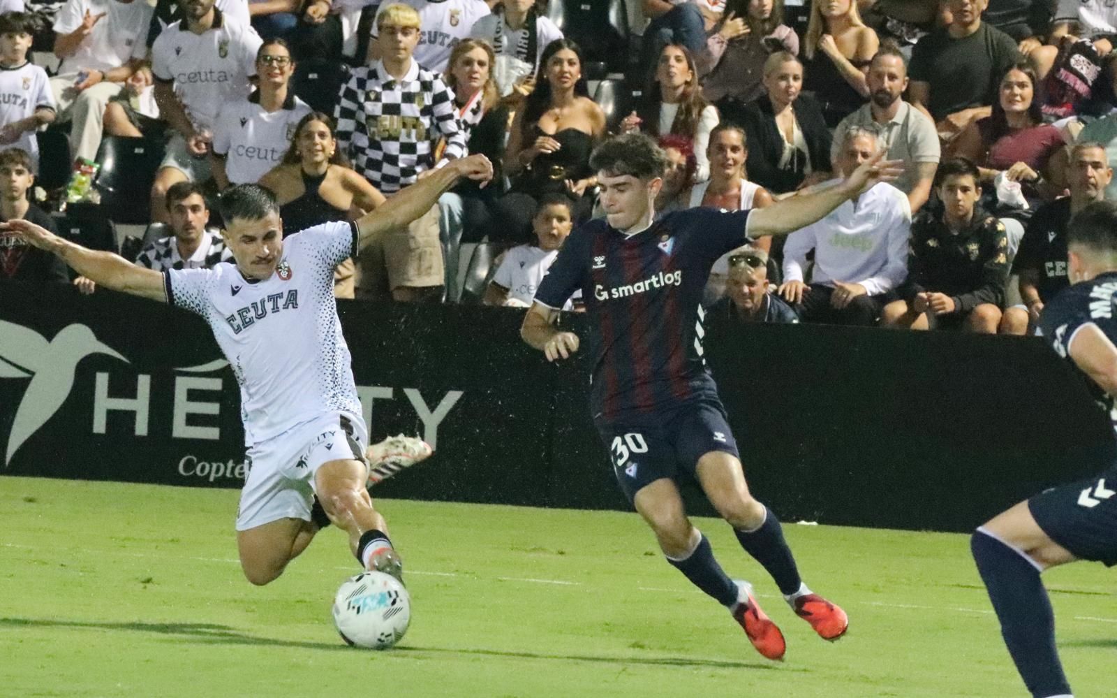 La AD Ceuta prolonga su buena racha en el Murube
