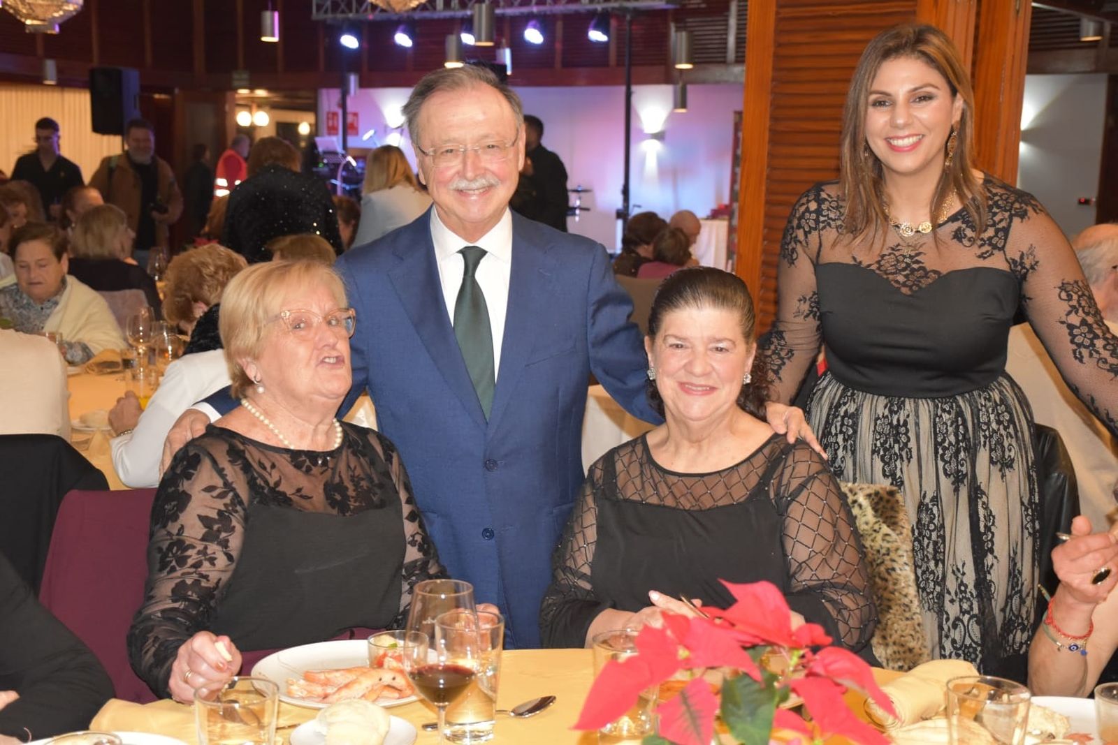 Luces, villancicos y sonrisas para nuestros mayores