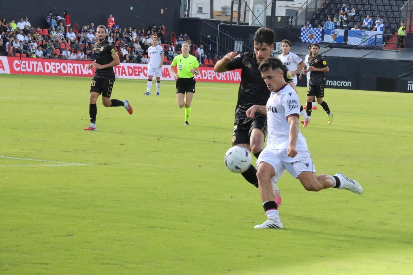 (1-2) Una AD Ceuta, espesa, pierde ante un buen Sabadell
