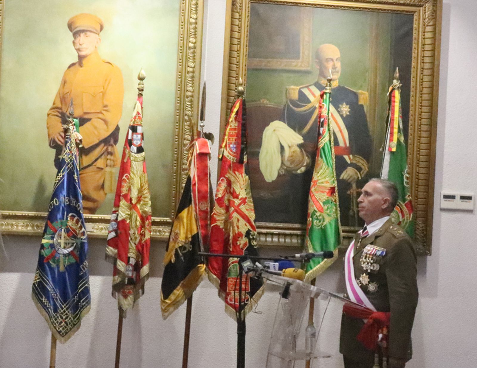 El Comandante General de Ceuta, Marcos Llago, durante su discurso este lunes. / FOTO REDUAN