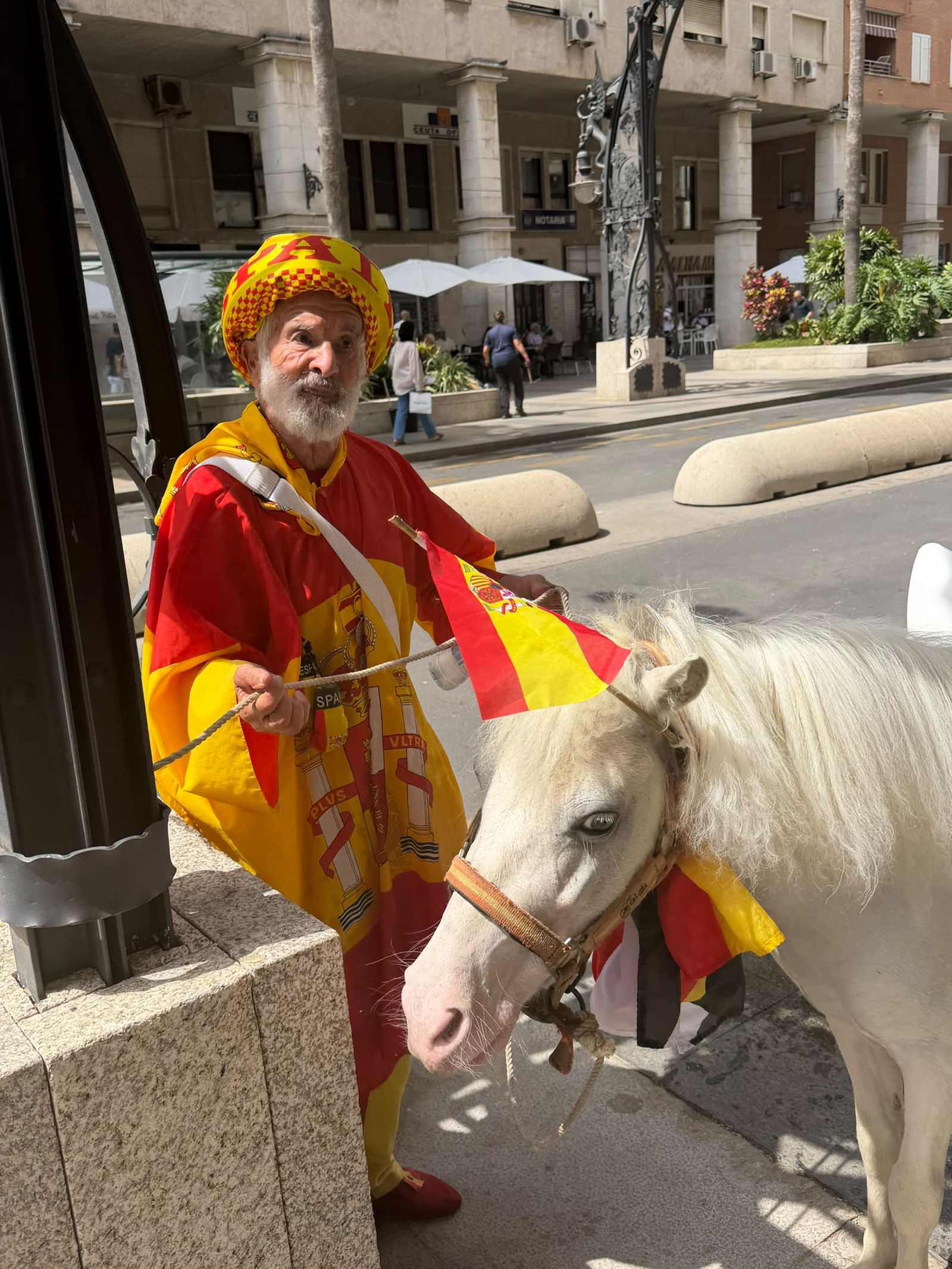 Dudú y Furia llevaron la alegría a las calles de Ceuta
