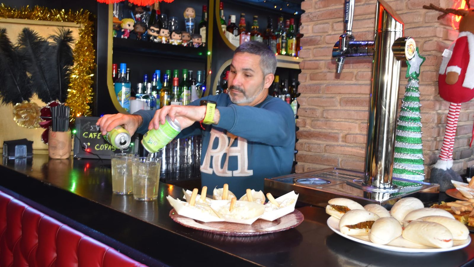 Los ceutíes disfrutan de una Tardebuena que ya es más que una tradición