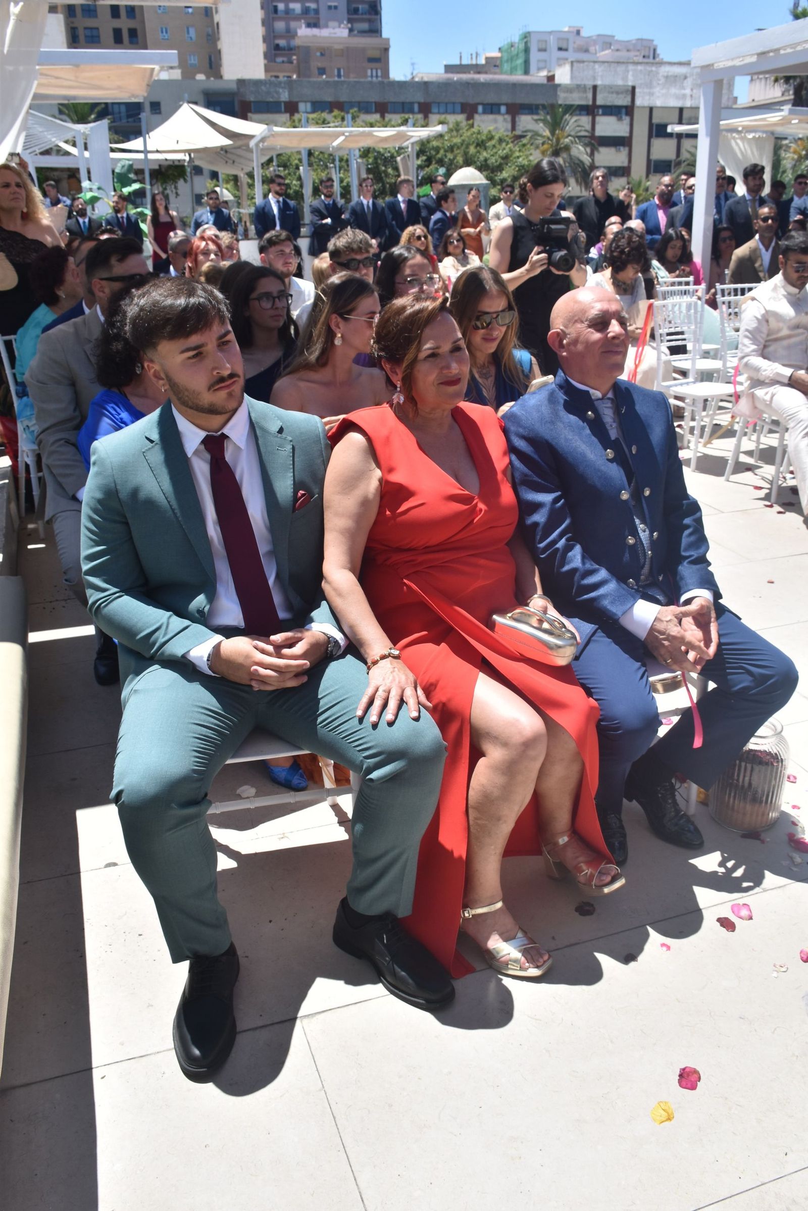 Direk y Rocío sellan su amor bajo el cielo de Ceuta