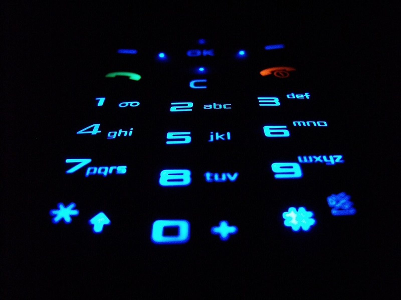 823_telefono