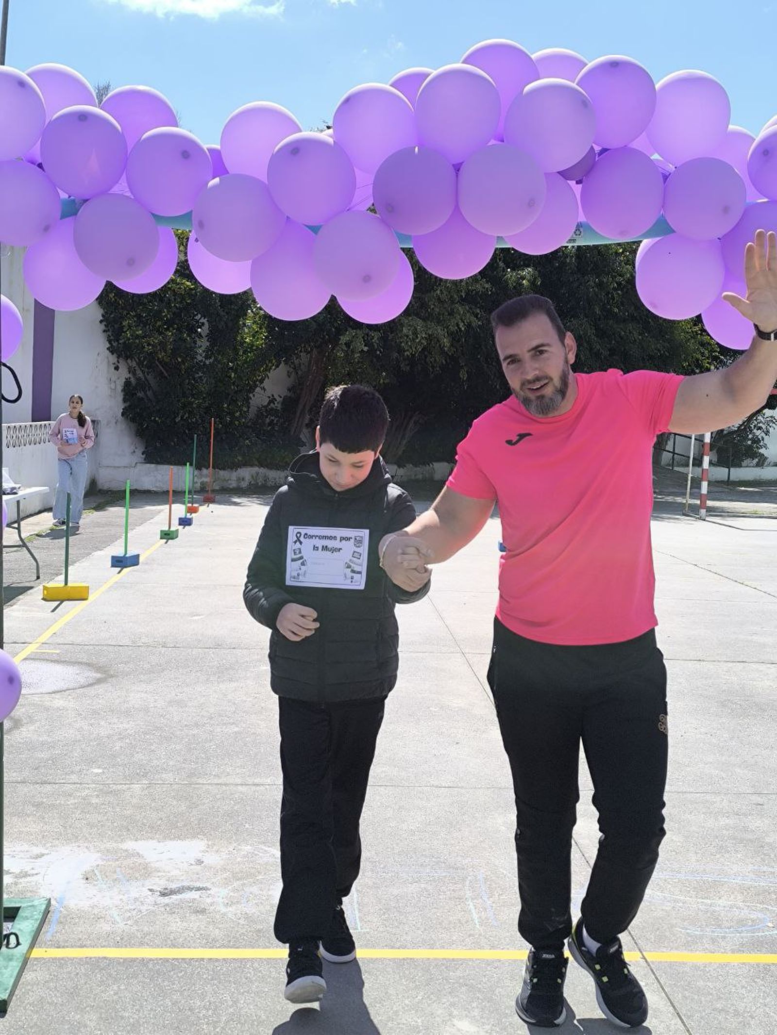 El 'Rey Juan Carlos I' corre por la igualdad