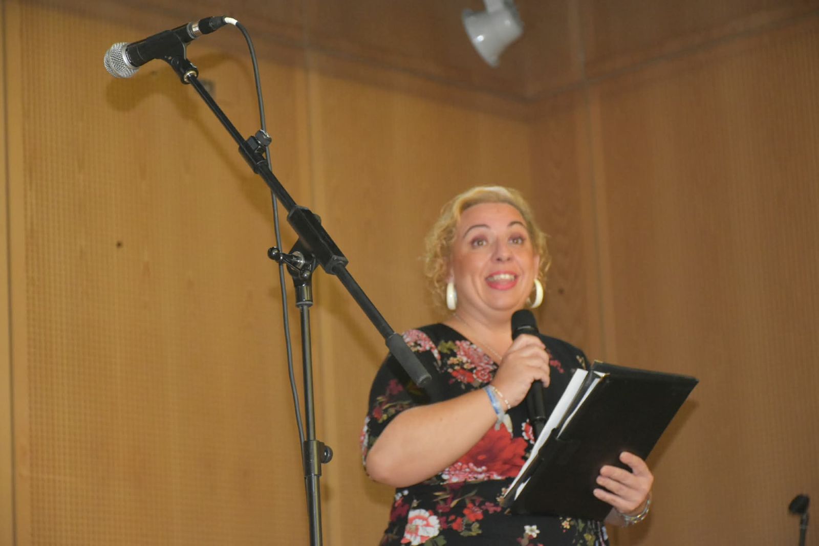 Ceuta disfruta del buen flamenco con un homenaje a Lola del Monte