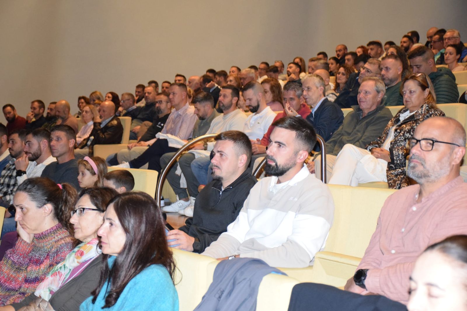 El Revellín vibra con la Banda de Música de la Comandancia