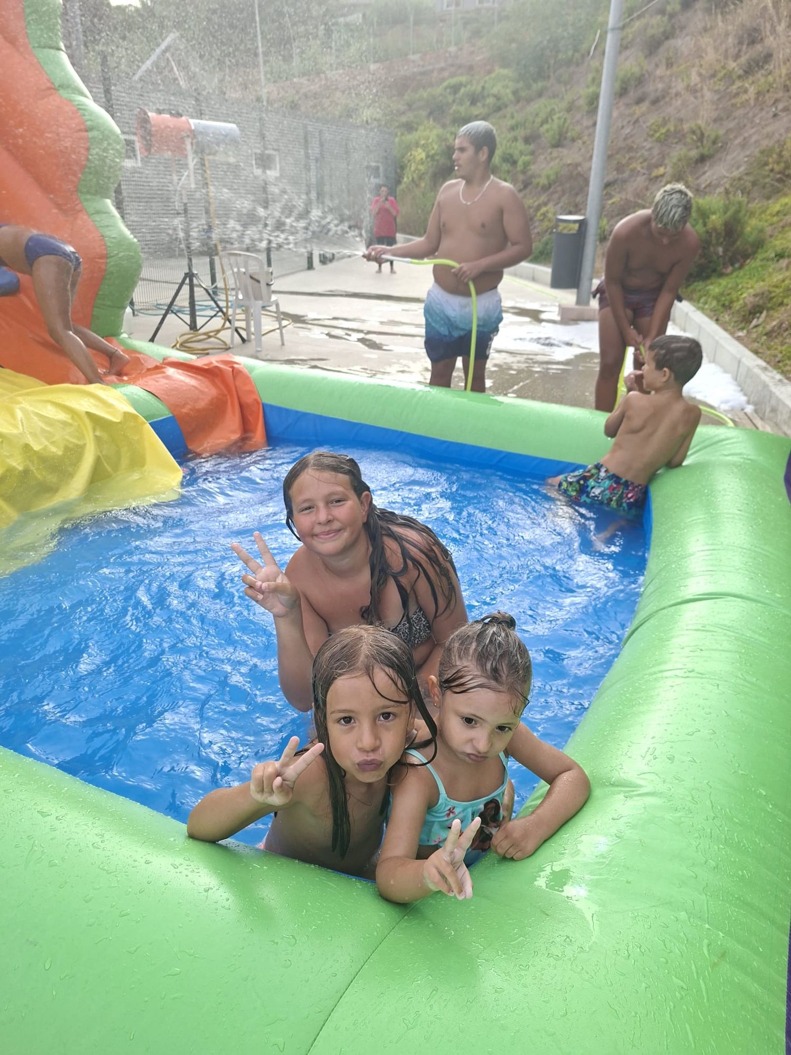 Los más pequeños de Juan XXIII disfrutan de su fiesta del agua