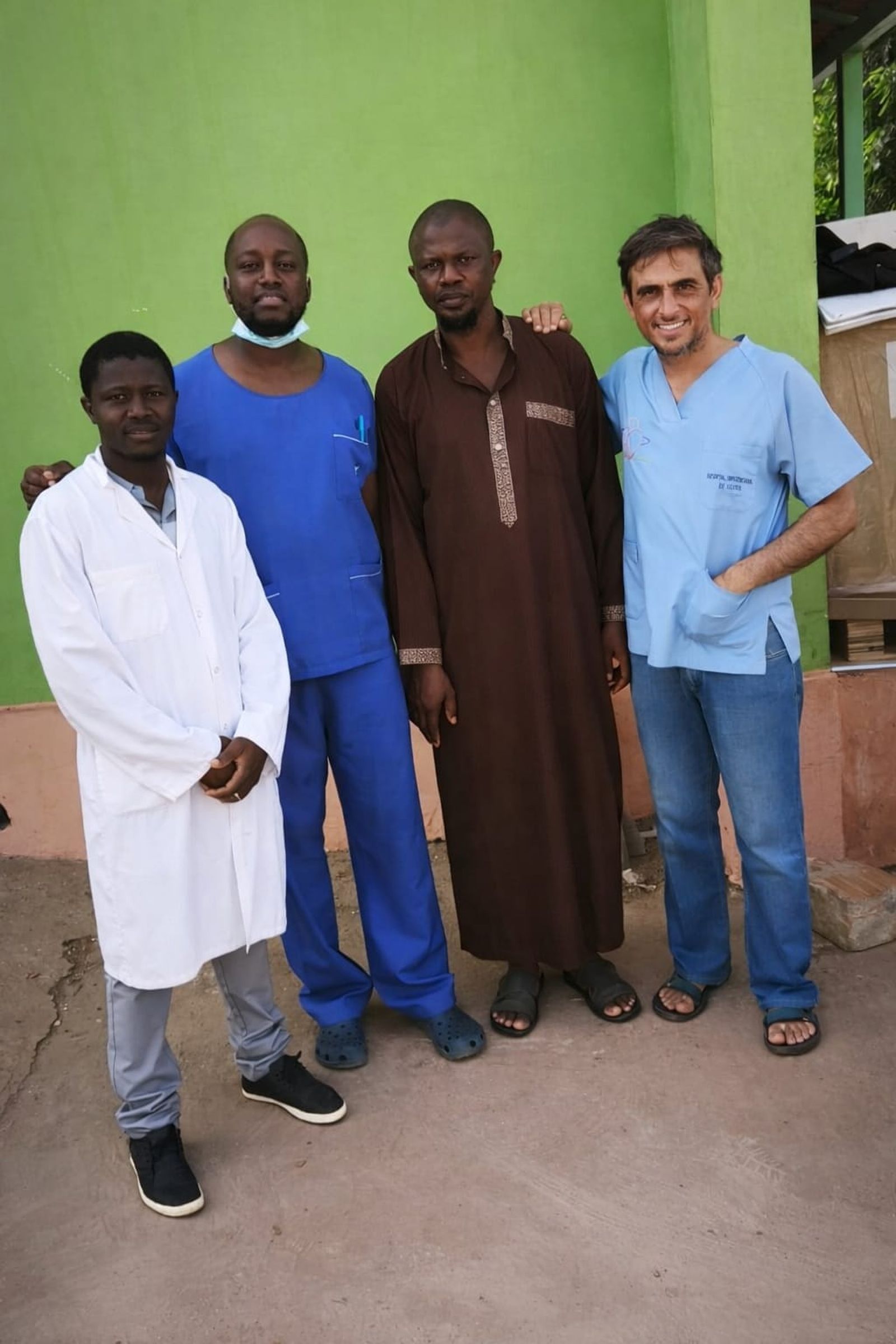 Equipo de médicos en Guinea Bissau